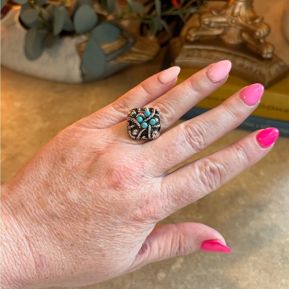 Avon Silver Ring with Turquoise Accents - Picture 1 of 8